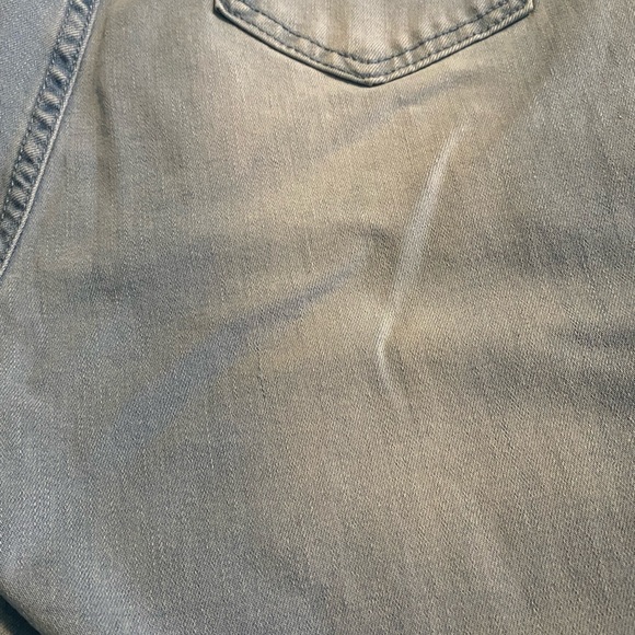 Shein Flare Light Wash Stretchy Women’s Jeans - Picture 7 of 9